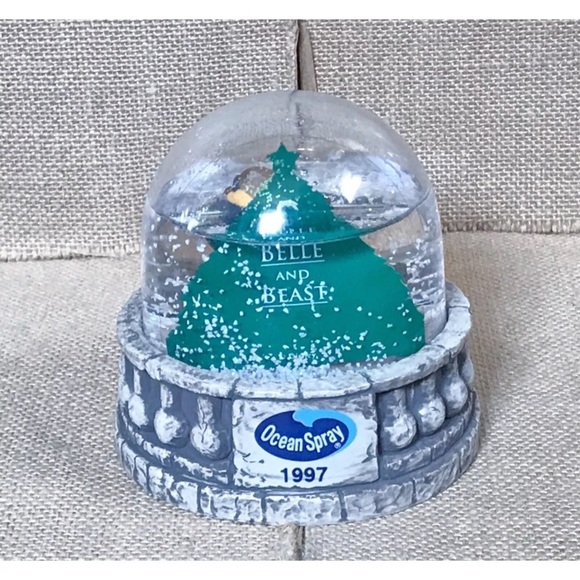 Vintage Ocean Spray Disney Beauty And The Beast Plastic Snow Globe Christmas - Picture 4 of 8